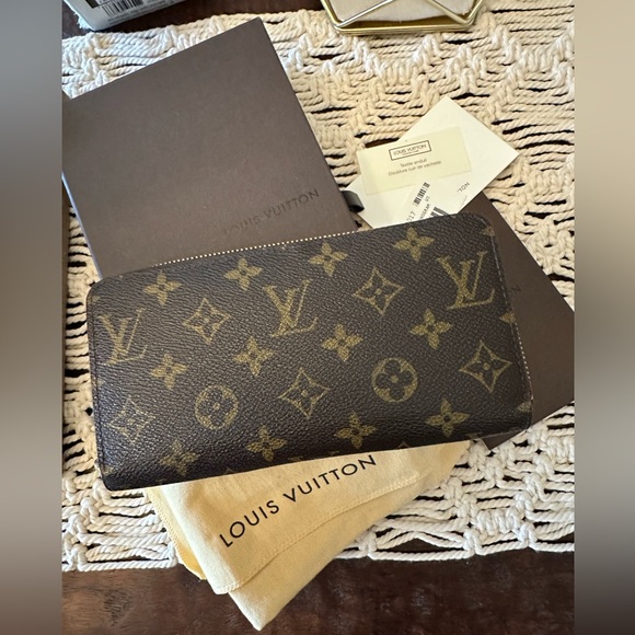 Louis Vuitton Handbags - Louis Vuitton Zippy Monogram Wallet with Box, Dustbag, and Tags